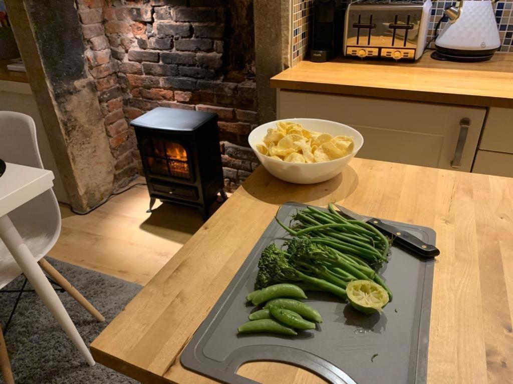 The Tenth House, Grade II Listed Georgian Town House, Wirksworth, Derbyshire, Peak District Cottage, Sleeps 4 Екстер'єр фото