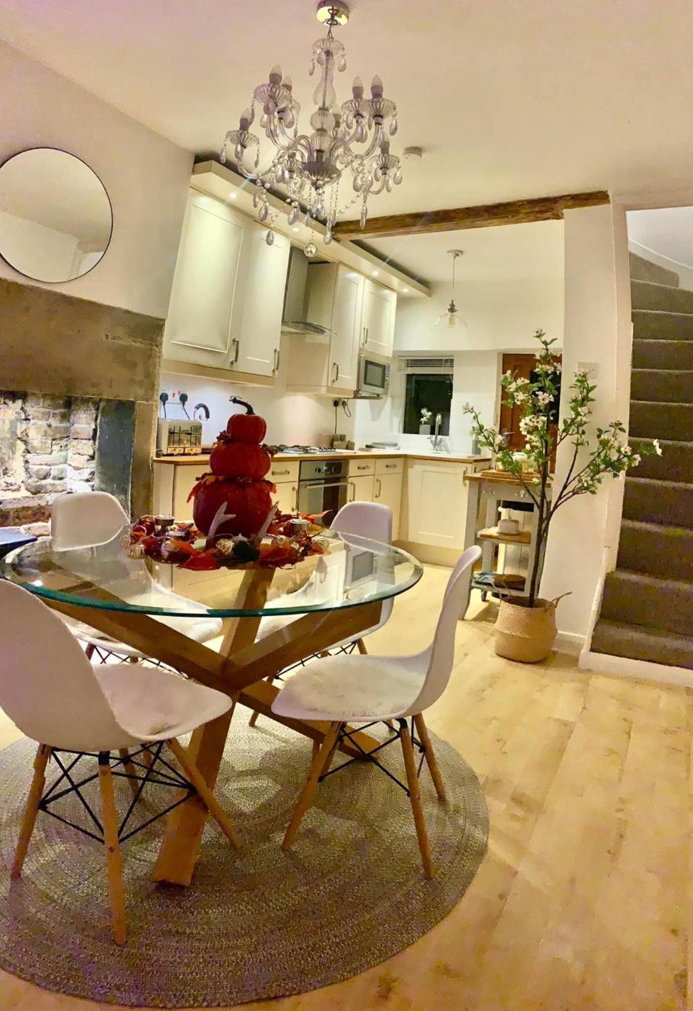 The Tenth House, Grade II Listed Georgian Town House, Wirksworth, Derbyshire, Peak District Cottage, Sleeps 4 Екстер'єр фото
