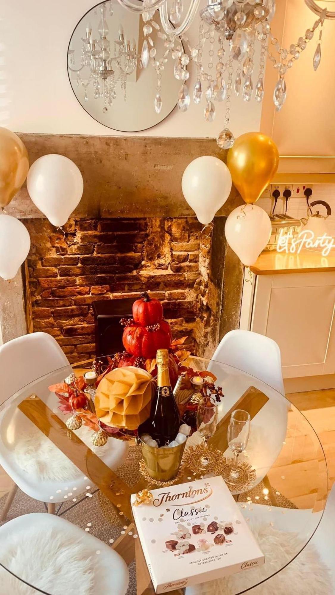 The Tenth House, Grade II Listed Georgian Town House, Wirksworth, Derbyshire, Peak District Cottage, Sleeps 4 Екстер'єр фото