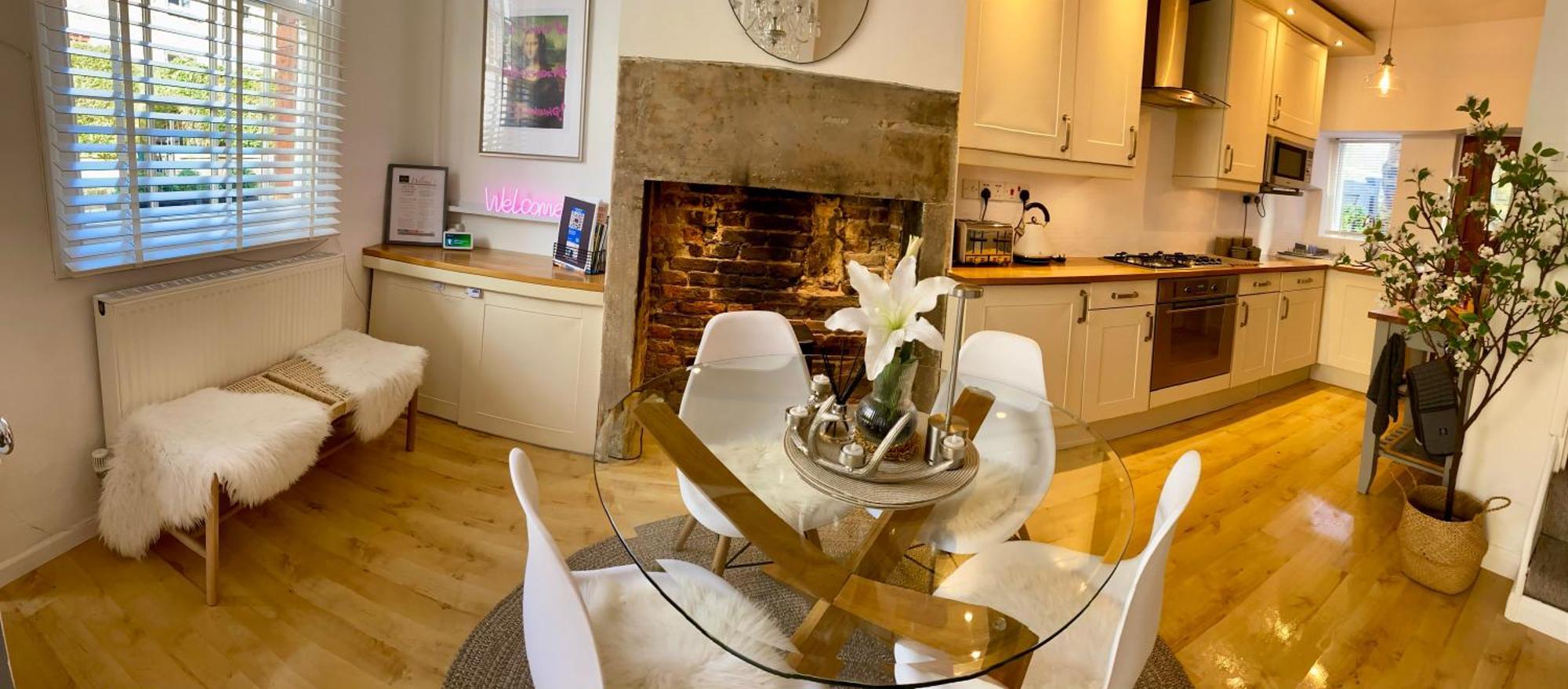 The Tenth House, Grade II Listed Georgian Town House, Wirksworth, Derbyshire, Peak District Cottage, Sleeps 4 Екстер'єр фото